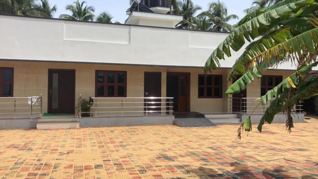 Delta Hospitality - Sea Facing Rooms With A Private Beach Kalyānpur 外观 照片